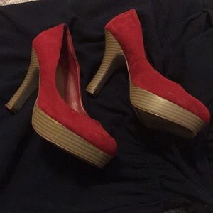 Guess velvet red heels
